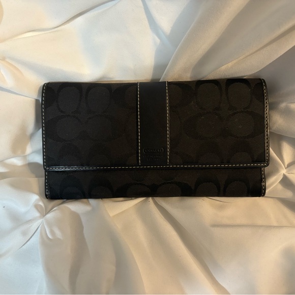 Coach Crossbody Bag Set - Black and Pink - Picture 14 of 16